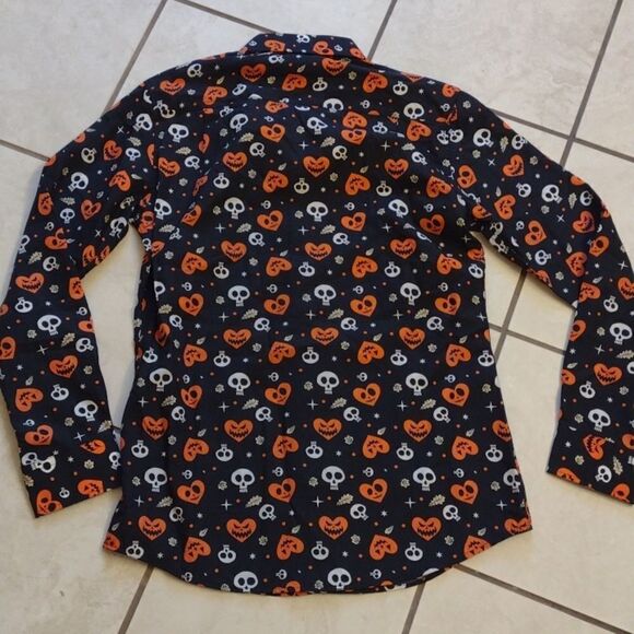 NWOT Simon Banks Halloween buttondown longsleeve shirt heart pumpkins skulls S - Picture 10 of 10